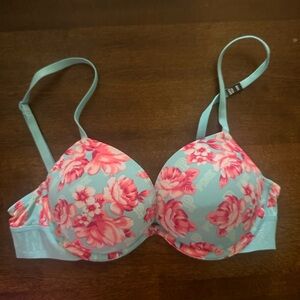 NWT VS push up bra